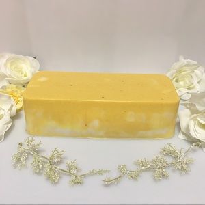 Turmeric aloe Vera & milk bar